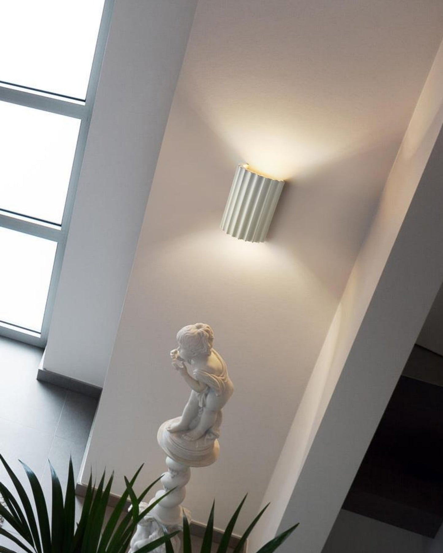 WOMO Half Cylinder Fluted Wall Sconce-WM6137